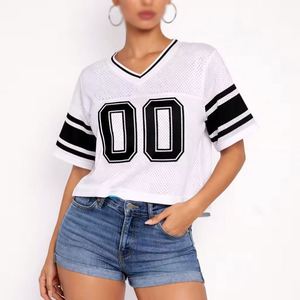 Maillot de football américain vintage personnalisé pour femme, en maille respirante, coupe courte, en polyester, avec sublimation - Product Image 2