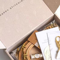 Boîtes en carton ondulé recyclables personnalisées avec logo en feuille d'or, matériaux recyclés, doublure en éponge pour emballage cadeau et produits