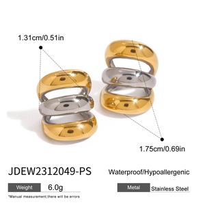 J&D Élégant Cerceau d'<span class=keywords><strong>oreille</strong></span> minimaliste à trois couches en acier inoxydable bicolore or et argent - Product Image 2