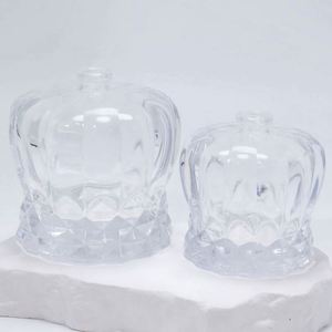 Flacon de parfum rond en verre de luxe de 50 ml avec impression sérigraphique et bouchon pulvérisateur à pompe, fabriqué aux États-Unis - Product Image 3
