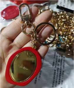 พวงกุญแจโลหะแบบขายส่งสำหรับกระเป๋าและกุญแจรถ ของขวัญสุดคลาสสิก - Product Image 3
