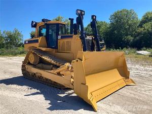Bulldozer Usado D8R/D7R/D6R en Venta con Capacidad de Empuje de 4.5m y Alta Eficiencia - Product Image 3