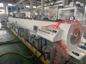 Ad alta capacità PPH HDPE PE in plastica monostrato multistrato 3 strati <span class=keywords><strong>e</strong></span> tubo linea di produzione per applicazioni di drenaggio Tanzania - Product Image 3