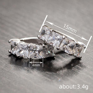 Nueva geometría cuadrada con incrustaciones de circón, hebilla de oreja pequeña, asistencia a banquetes de gama alta, estilo a juego diario, joyería Simple - Product Image 3