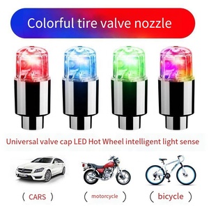 2 pièces Accessoires de décoration automobile : Lumières LED pour jantes de <span class=keywords><strong>voiture</strong></span>, Lampes de moyeu de roue, Lumières LED pour roue de <span class=keywords><strong>voiture</strong></span>, Capuchons de <span class=keywords><strong>valve</strong></span> de pneu - Product Image 2