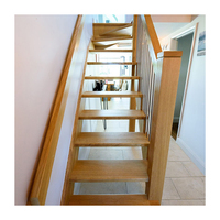 Escalier en tube carré moderne durable personnalisé avec surface antidérapante, garde-corps en verre pour usage intérieur dans les hôtels et villas, respectueux de l'environnement