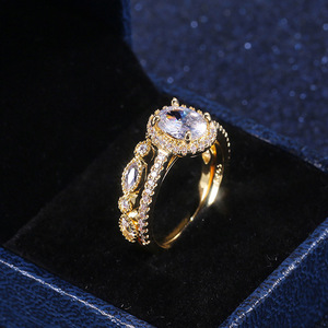 Anello Dorato per Donne, Gioiello Romantico Scintillante alla Moda, Vendita all'Ingrosso - Product Image 2