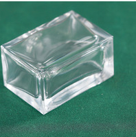 Flacon de parfum en verre transparent carré de 30 ml à base épaisse, flacon pulvérisateur de parfum vide avec bouchon en acrylique, logo personnalisé YM