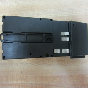 Module porte-équipements E/S compact IC200CHS022 pour équipement électrique, pièces de rechange PACSystems PLC en stock - Product Image 6