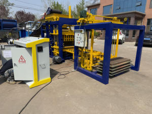 Năng suất cao QTJ4-<span class=keywords><strong>15</strong></span> tự động xi măng lát gạch khối bê tông máy khối rỗng máy giảm giá để bán - Product Image 4