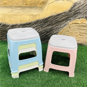 Taburete de Plástico de 40 cm Apilable para Uso Doméstico, Muebles de Sala de Estar, Diseño Minimalista, Material de Polipropileno de Color Mixto - Product Image 4