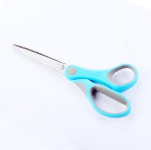 مقص مكتبي 8 بوصات بشفرة من الفولاذ المقاوم للصدأ ومقبض مريح متعدد الأغراض للقطع طراز SC3180 - Product Image 4