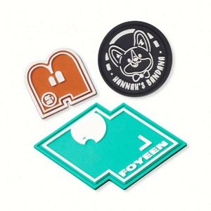 Etiquetas de Ropa Personalizadas, Etiquetas de PVC en Relieve 3D con Logotipo de Marca, Ecológicas, Plegables, para Zapatos, Bolsos y Prendas - Product Image 5