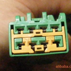 Conector Automotriz Olt 001002003004005 Universal de Plástico para Cableado de Automóviles - Product Image 4
