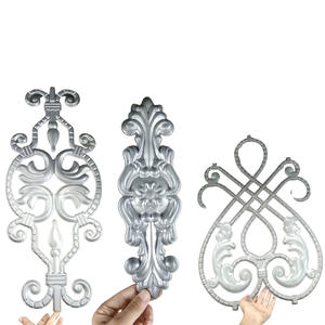 Accesorio <span class=keywords><strong>de</strong></span> estampado <span class=keywords><strong>de</strong></span> <span class=keywords><strong>hierro</strong></span> forjado, varios estilos, <span class=keywords><strong>puerta</strong></span> <span class=keywords><strong>de</strong></span> valla al aire libre, diseños decorativos <span class=keywords><strong>de</strong></span> rosetas <span class=keywords><strong>de</strong></span> <span class=keywords><strong>terraza</strong></span>, piezas <span class=keywords><strong>de</strong></span> <span class=keywords><strong>hierro</strong></span> forjado para balcón - Product Image 3