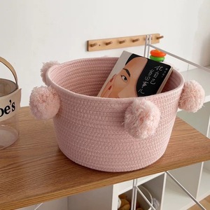 Panier de rangement durable et écologique pour enfants Nordic Home avec finition en corde de coton et entrée de boule de fourrure pour le stockage de divers jouets - Product Image 1