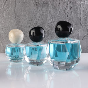 Bouteilles en <span class=keywords><strong>verre</strong></span> de parfum populaires 30ML 50ML 100ML bouteilles de parfum de forme irrégulière avec couvercle Bailey de pulvérisateur puissant - Product Image 5