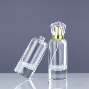 Flacone Spray per Profumo in Vetro da 50ml, Vuoto, di Lusso, Personalizzabile, con Fondo Pesante, Tappo Dorato e Pompa Spray con Serigrafia - Product Image 1