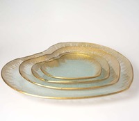 Vaisselle moderne pour restaurant et hôtel : Assiettes en verre, assiettes à fruits, assiettes à pâtes, assiettes de présentation