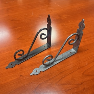Supports d'étagère modernes en fer forgé décoratifs à fixation murale avec finition antique - Product Image 2