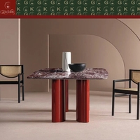 Table rectangulaire de salle à manger moderne GOLDKING en marbre rouge Rosso Levanto avec pieds en métal rouge brillant, fabrication OEM ODM directe d'usine