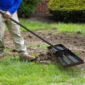 Outil de nivellement de pelouse galvanisé à hauteur réglable, manche en métal, râteau de golf pour prairies - Product Image 4