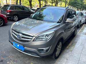 รถยนต์มือสอง Changan CS35 ปี 2015 เครื่องยนต์ 1.6 ลิตร เกียร์อัตโนมัติ 4 สปีด รถ SUV ขนาดกะทัดรัดจากจีน คุณภาพเชื่อถือได้ ประหยัดน้ำมัน เหมาะสำหรับการส่งออกไปไทย - Product Image 1