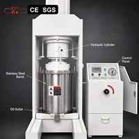 Automatische schroefoliepersmachine voor cacaobonen tot cacaoboter, 30kg chocolademachine.