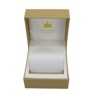 Boîte à montre carrée en cuir PU de luxe, personnalisable avec logo de marque, emballage pour bijoux avec fermeture à pression et impression en relief