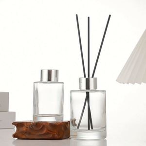 Diffuseur d'arômes en verre recyclable écologique de luxe personnalisé avec bouchon à vis et boîte d'emballage sérigraphiée (rouge à lèvres personnalisable) - Product Image 1