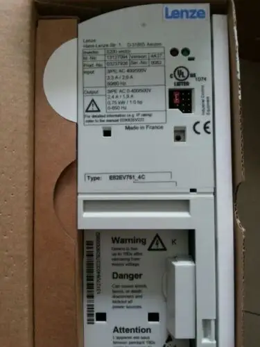 NOUVEAU LENZE E82EV751 _ 4C Onduleur E82EV751K4C E82EV751-4C