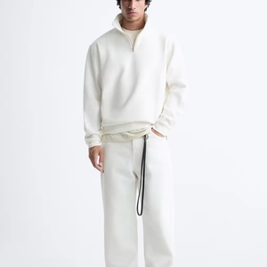 <span class=keywords><strong>Felpa</strong></span> Personalizzata con Mezza Zip e Collo Alto, Antivento, Bianco Puro, 280gsm, Pesante, in Cotone 100%, Modello Boxy - Product Image 3