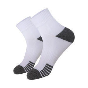 ถุงเท้าวิ่งกีฬาบุนวมผ้าฝ้ายแบรนด์ตามสั่งถุงเท้าแบดมินตันติดข้อเท้าแห้งติดโลโก้ได้ตามต้องการ - Product Image 6