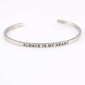 Quantité minimale de commande bas personnalisé personnalisé inspirant en acier inoxydable positif <span class=keywords><strong>citation</strong></span> inspirante gravé manchette <span class=keywords><strong>amour</strong></span> Bracelet Bracelet - Product Image 2