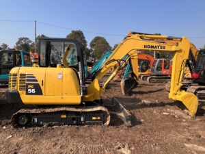 Mini excavatrice d'occasion KOMATSU PC56, petite pelle d'occasion, tonne avec lame - Product Image 2