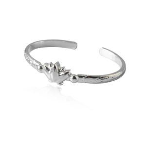 Usine en gros Anime argent <span class=keywords><strong>Bracelet</strong></span> dessin animé personnalisé <span class=keywords><strong>Lotus</strong></span> ouverture Bracelets femmes Unique <span class=keywords><strong>Bracelet</strong></span> décoratif - Product Image 4