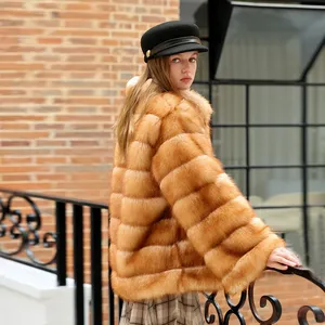 Nuovo Stile Invernale: <span class=keywords><strong>Cappotto</strong></span> Corto da <span class=keywords><strong>Donna</strong></span> in Finta Pelliccia di <span class=keywords><strong>Visone</strong></span> Ecologica, Monopetto con Collo in Pelliccia, Motivo 3D, Pelle Intera - Product Image 5