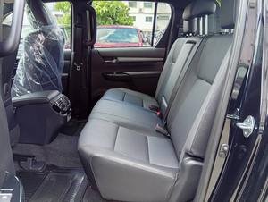 Premium Export Model Hilux Revo Rocco Doble Cabina 4x4 Pickup 2.8L Turbo Diesel Nuevo - Product Image 5