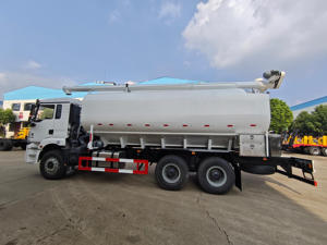 Camions de distribution d'aliments en vrac électriques H3000 de 30 mètres cubes pour la livraison d'aliments pour poulets et porcs avec réservoir scellé et système de vis sans fin - Product Image 5