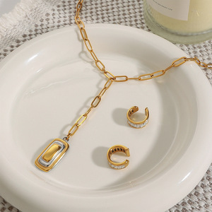 Collier pendentif géométrique en acier inoxydable doré Yueli avec chaîne trombone et motif étoile - Product Image 2