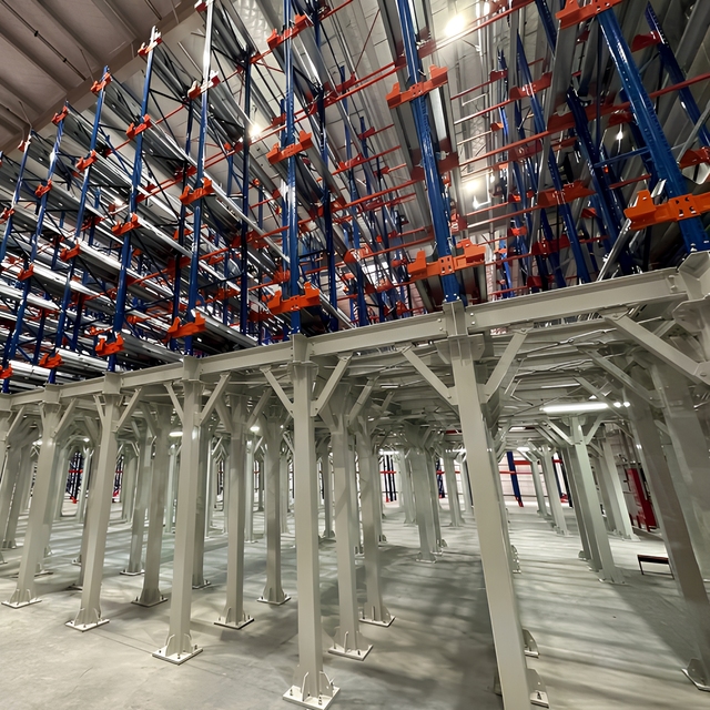 Top Rated Industrial Steel Shelves Efficient Equipment Storage Warehouses Heavy-Duty Durable Selective Pallet Rack System
