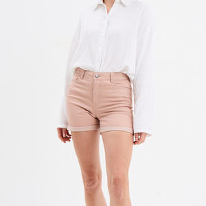 Shorts en jean pour femmes, prêts à la vente en gros, avec tailles uniformes et tissu durable, idéaux pour les commandes en gros et les collections saisonnières. - Product Image 6