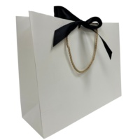 Emballage écologique, sac cadeau en papier artistique de luxe, logo personnalisé, matériaux recyclés, couleur et taille personnalisées, vêtements, chaussures, magnétique