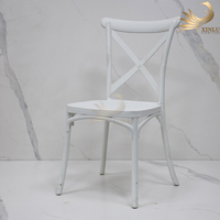 Chaises de salle à manger modernes en plastique PP de haute qualité, avec dossier et coussin en mousse, durables pour les jardins, les mariages, les banquets, les hôtels