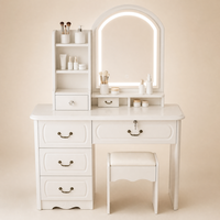 Coiffeuse de maquillage vintage moderne européenne avec miroir arqué éclairé, ensemble de table de toilette blanc cassé pour chambre à coucher, idéal pour usage hôtelier