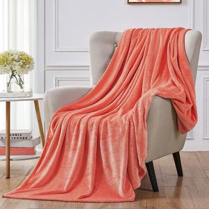 Vente en gros logo <span class=keywords><strong>personnalisé</strong></span> 100% polyester doux couleur unie stock lots portable <span class=keywords><strong>plaid</strong></span> corail flanelle couverture polaire - Product Image 5