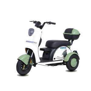 รถสามล้อไฟฟ้าสีขาวเขียว 3 ล้อ สำหรับผู้ใหญ่ พร้อมกล่องเก็บของด้านหลัง - Product Image 2
