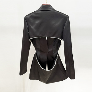 <span class=keywords><strong>Abbigliamento</strong></span> Femminile all'Ingrosso, Elegante Blazer Bianco in Raso con Fiori 3D, Pantaloni a Zampa con Perle e Perline, Completo di Lusso per Donne - Product Image 5