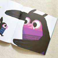 Impression de livres personnalisée de haute qualité en usine avec papier fantaisie, papier offset et gaufrage, services d'impression de livres brochés à couverture souple