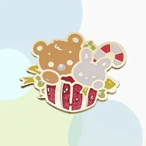 Broches personnalisées en métal moulé avec logo d'équipe spécial, épingles de chapeau à aile, cadre scintillant coloré, épingles en émail Mariachi avec fermoir - Product Image 2